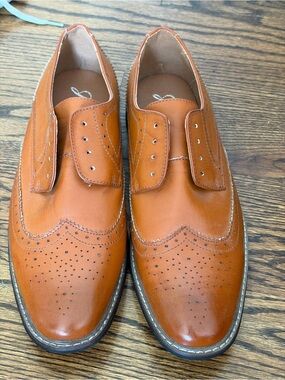 Men's Classic Cognac Leather Wingtip Derbys